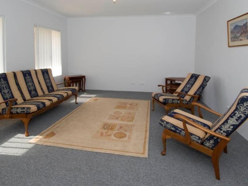 32 Tranquility Way, Halls Head WA 6210