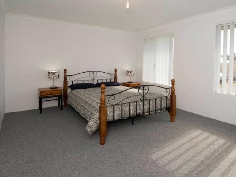 32 Tranquility Way, Halls Head WA 6210