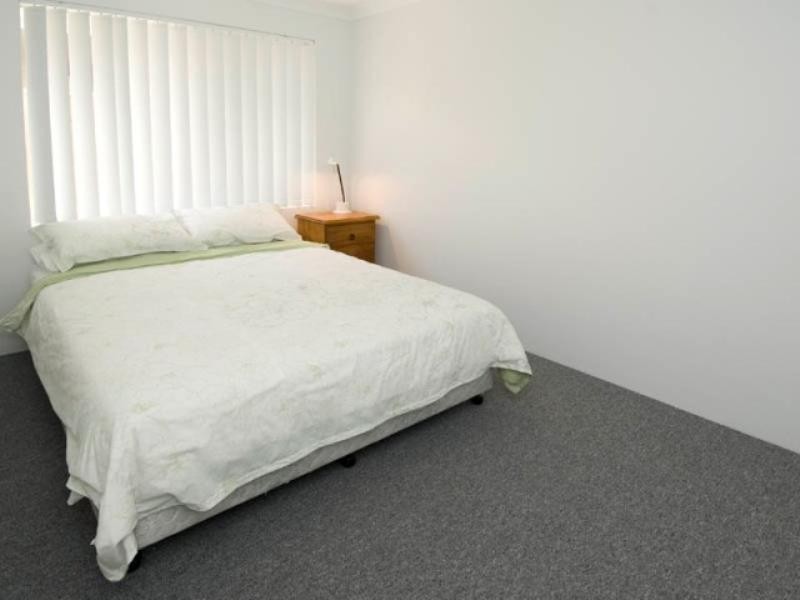32 Tranquility Way, Halls Head WA 6210