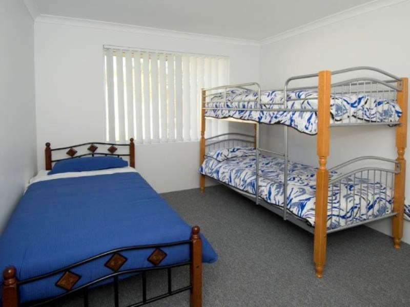32 Tranquility Way, Halls Head WA 6210