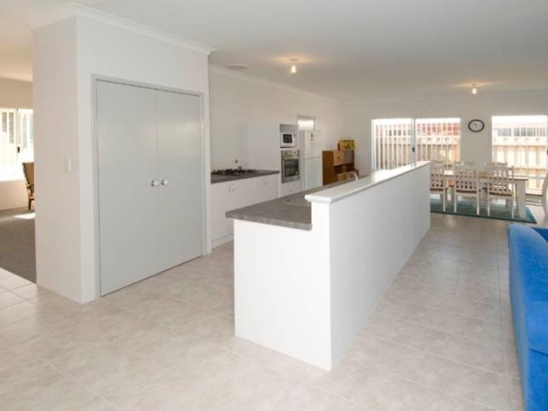 32 Tranquility Way, Halls Head WA 6210