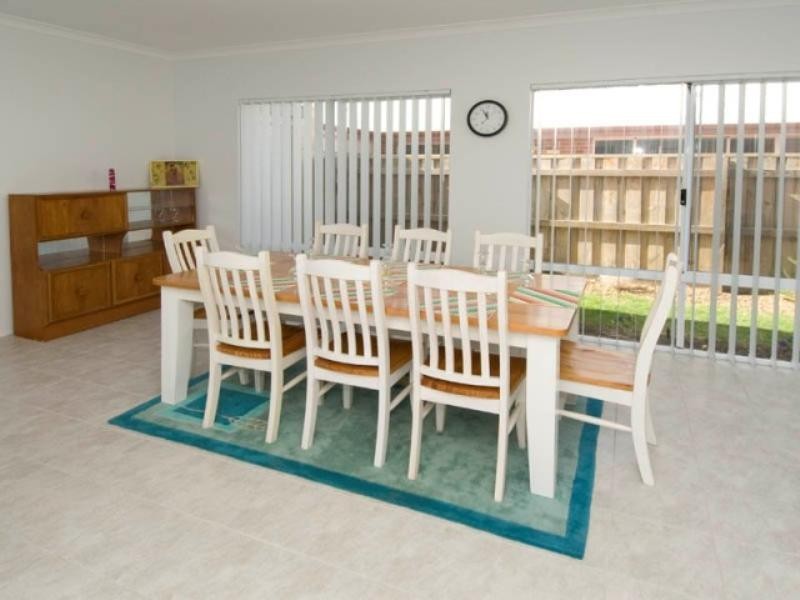 32 Tranquility Way, Halls Head WA 6210