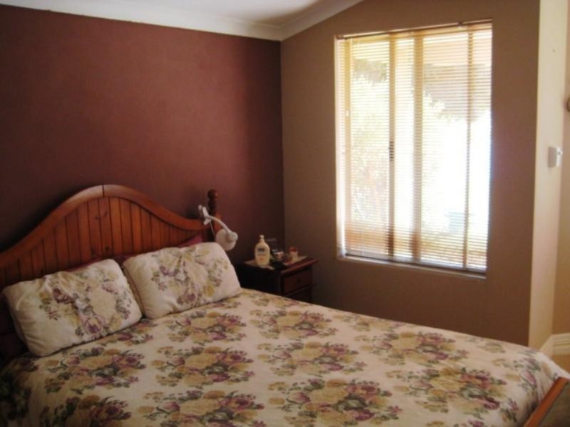 3 Grevillea Rise, Halls Head WA 6210