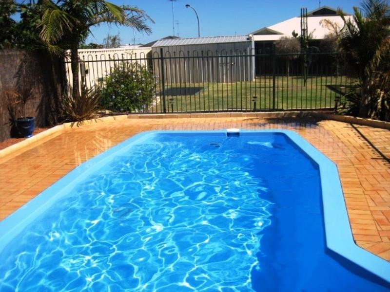 3 Grevillea Rise, Halls Head WA 6210