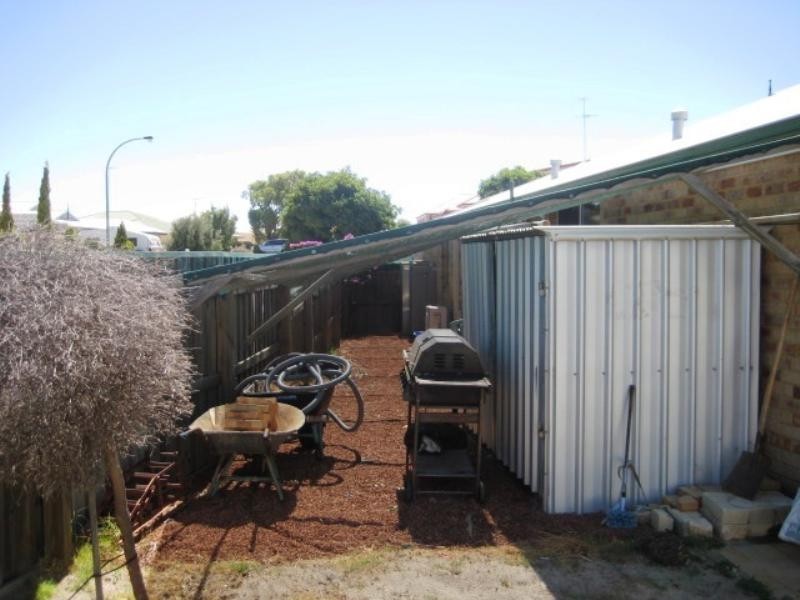 3 Grevillea Rise, Halls Head WA 6210