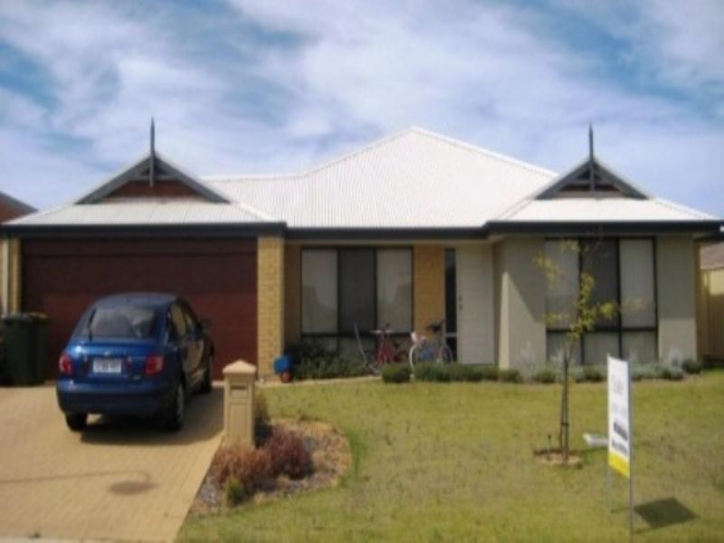 9 Albina Chase, Lakelands WA 6180