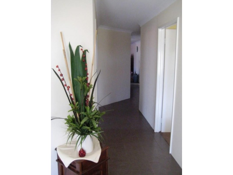 211 Peelwood Parade, Halls Head WA 6210