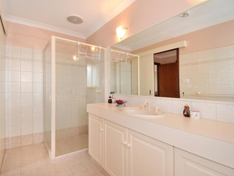 200 Mclarty Road, Halls Head WA 6210