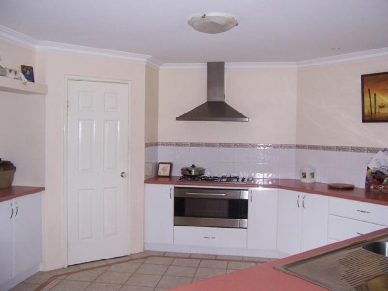 9 Waterville Retreat, Meadow Springs WA 6210