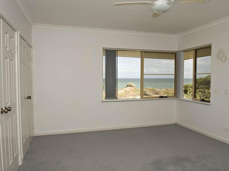 50b Halls Head Parade, Halls Head WA 6210
