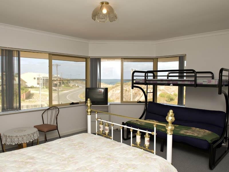 50b Halls Head Parade, Halls Head WA 6210