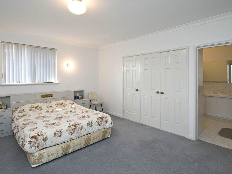 50b Halls Head Parade, Halls Head WA 6210