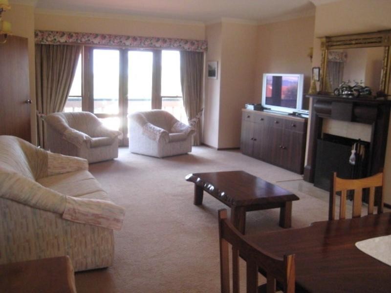 10 Muir Place, Halls Head WA 6210