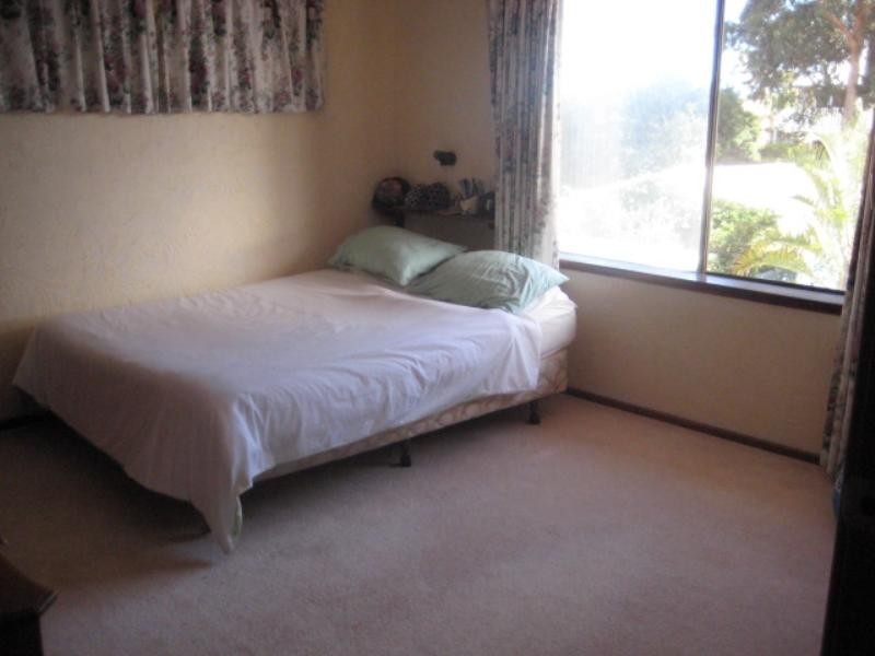10 Muir Place, Halls Head WA 6210