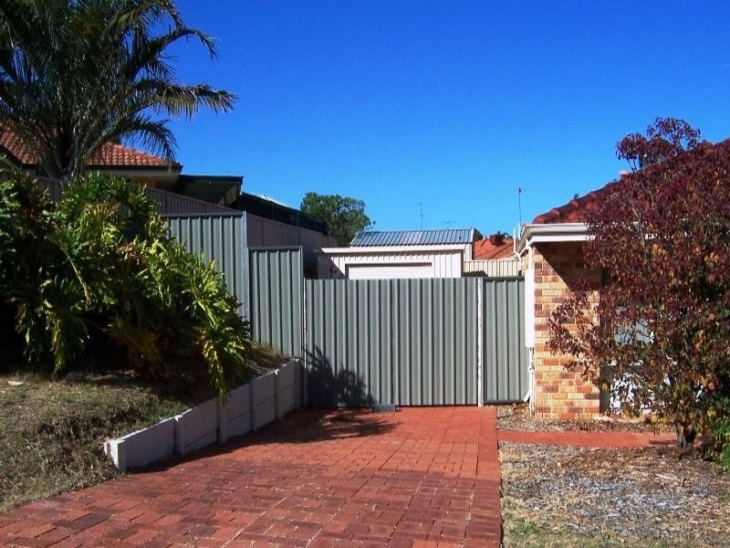 13 St Annes, Meadow Springs WA 6210