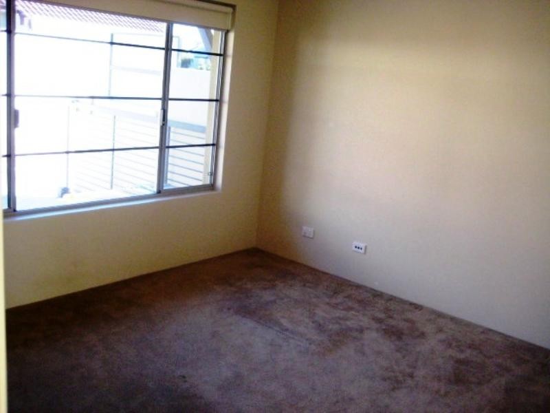 20 Ragamuffin Point, Halls Head WA 6210