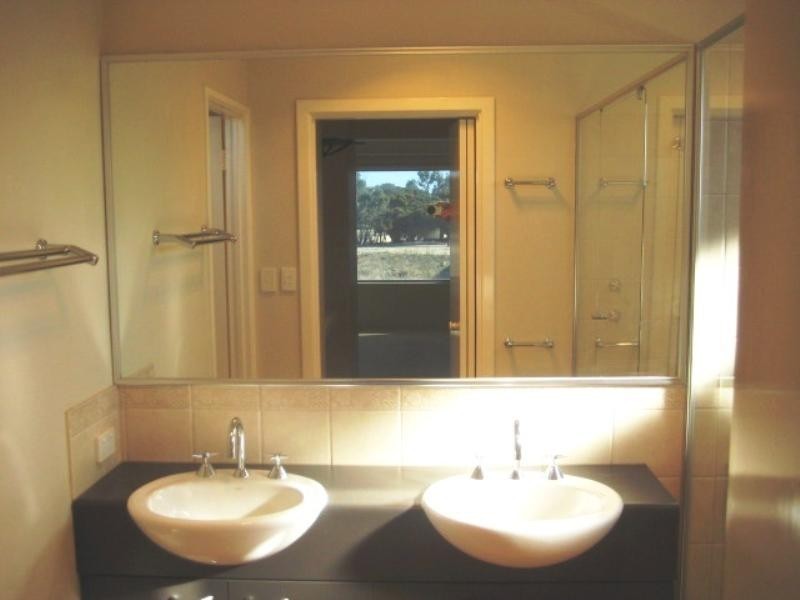 20 Ragamuffin Point, Halls Head WA 6210