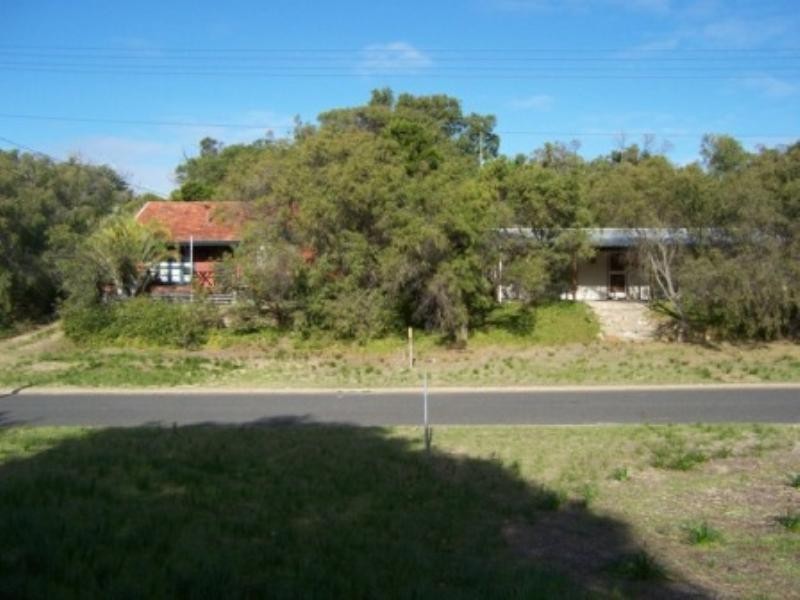 10 Hide-A-Way-Vale, Preston Beach WA 6215
