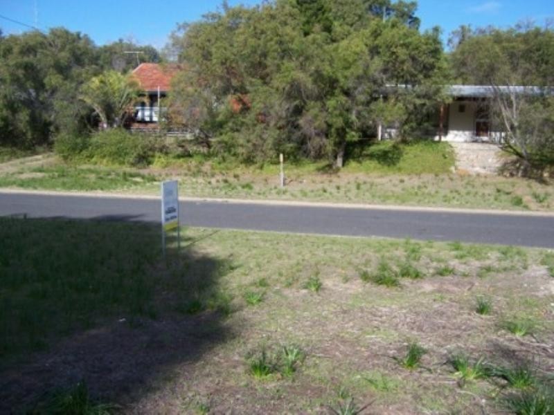10 Hide-A-Way-Vale, Preston Beach WA 6215