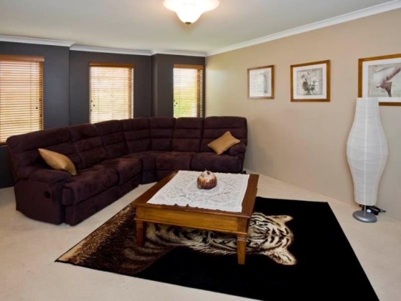 10 Honeymyrtle Grange, Halls Head WA 6210