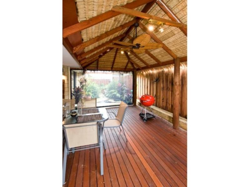 10 Honeymyrtle Grange, Halls Head WA 6210