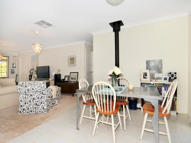 8 Phillips Way, North Yunderup WA 6208