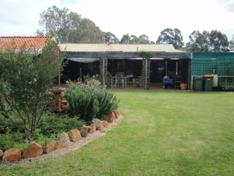 38 Shenton Road, Barragup WA 6209