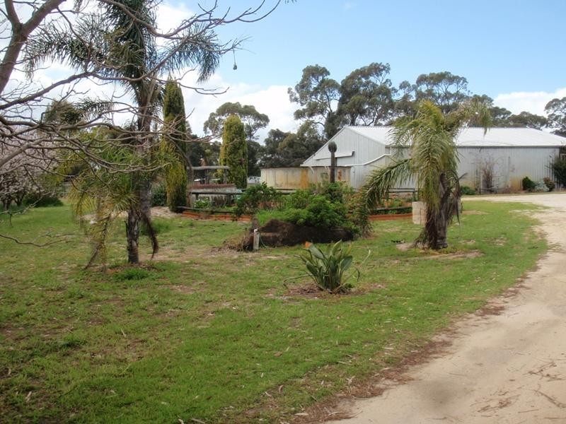 38 Shenton Road, Barragup WA 6209