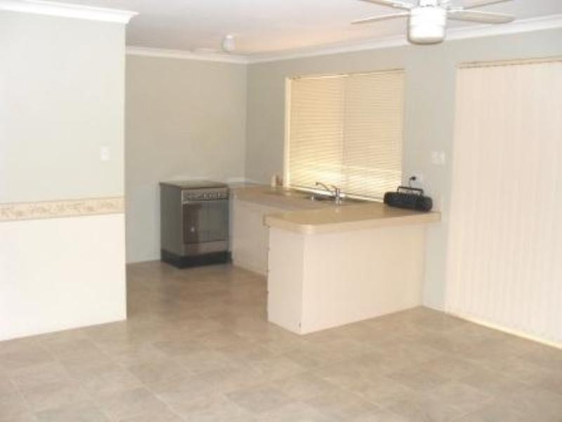 1/1A Yorrell Place, Halls Head WA 6210