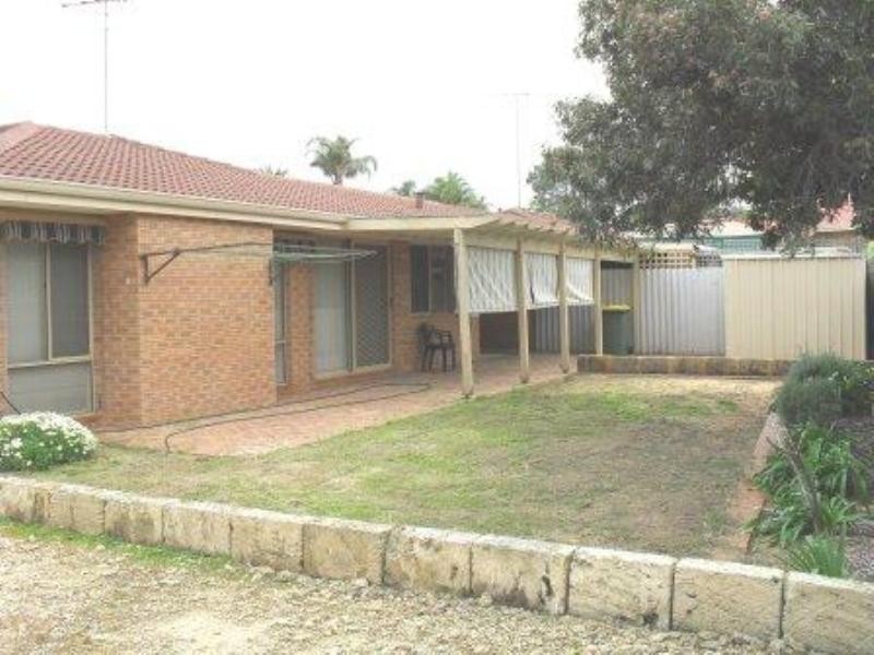 1/1A Yorrell Place, Halls Head WA 6210