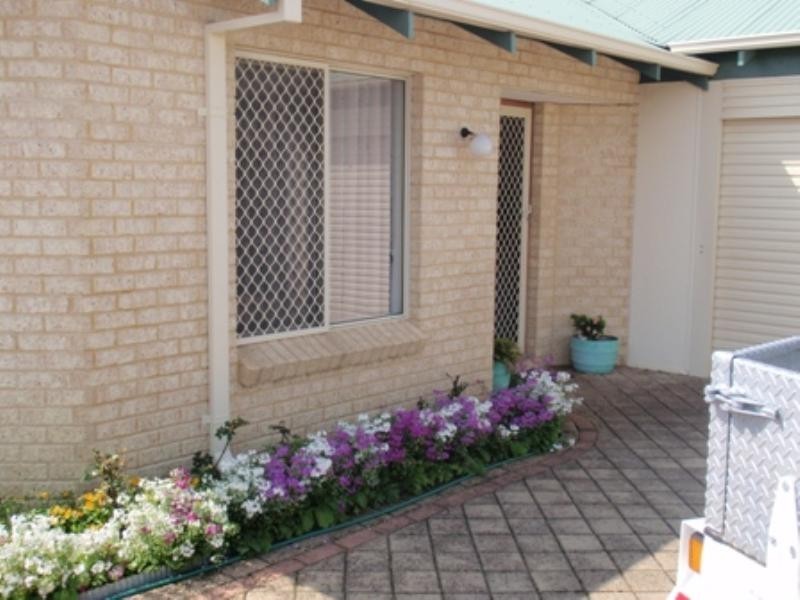 2/31 Tuckey Street, Mandurah WA 6210