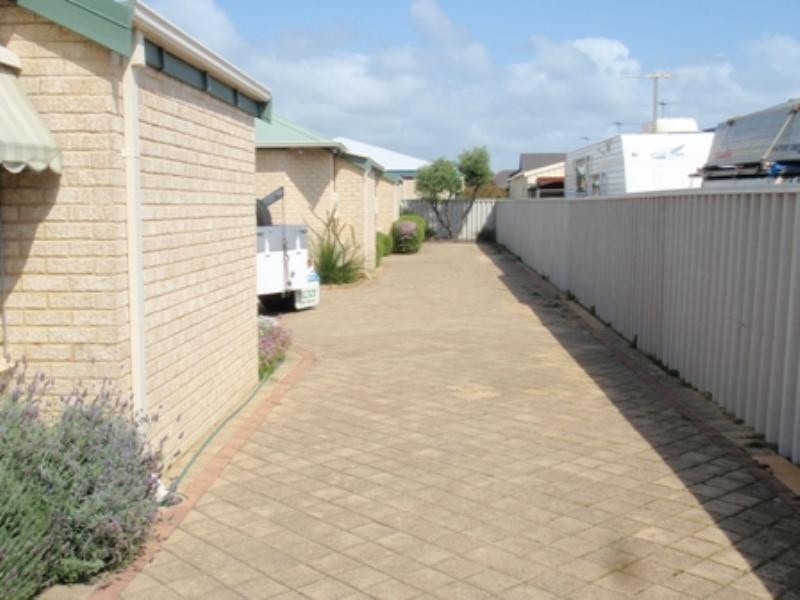 2/31 Tuckey Street, Mandurah WA 6210