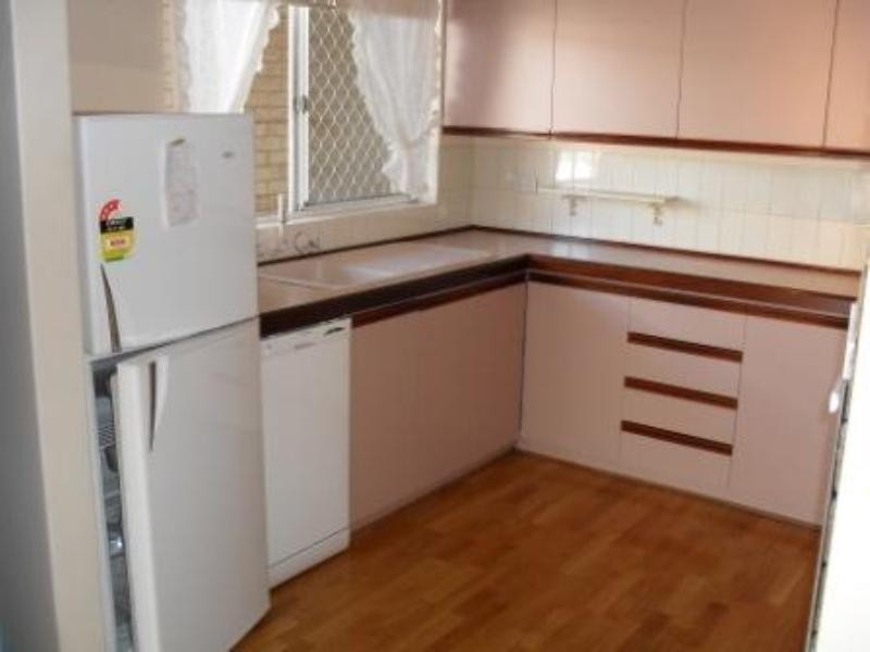 17/11 Leslie Street, Dudley Park WA 6210