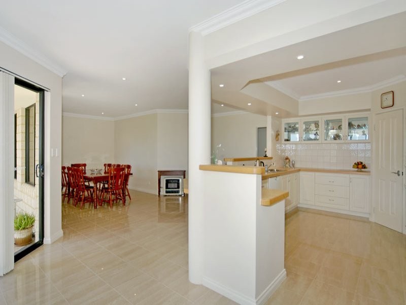 34 Mippi Road, Halls Head WA 6210