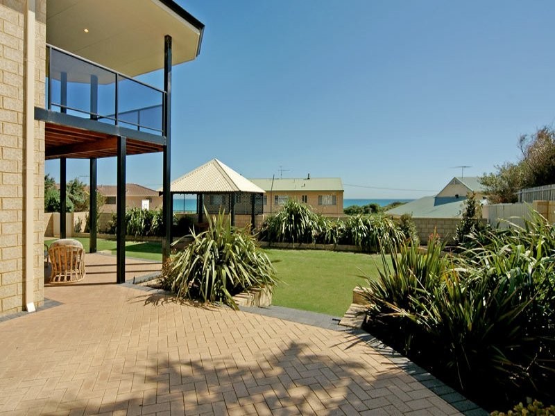 34 Mippi Road, Halls Head WA 6210