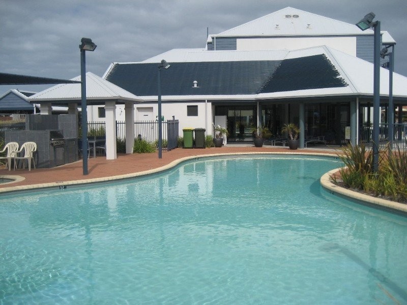 24/206 Mary Street, Halls Head WA 6210