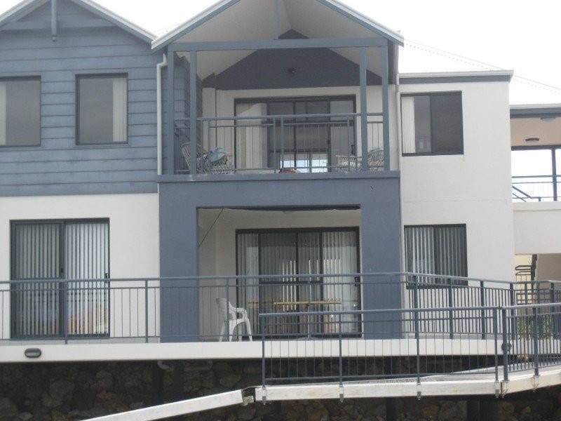 24/206 Mary Street, Halls Head WA 6210