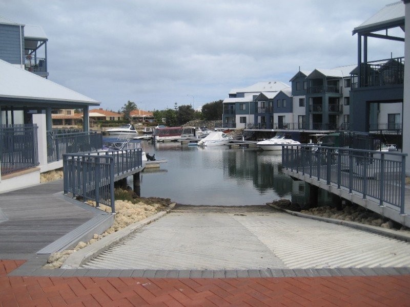 24/206 Mary Street, Halls Head WA 6210