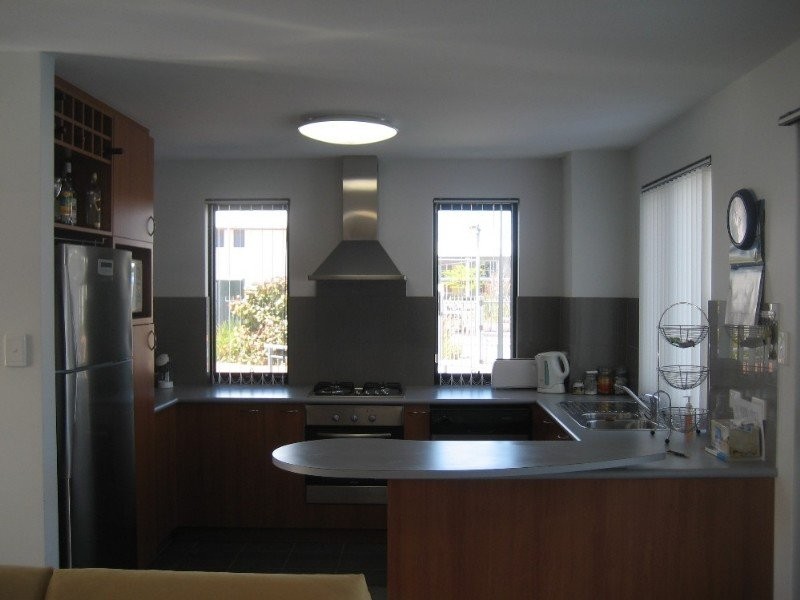 24/206 Mary Street, Halls Head WA 6210