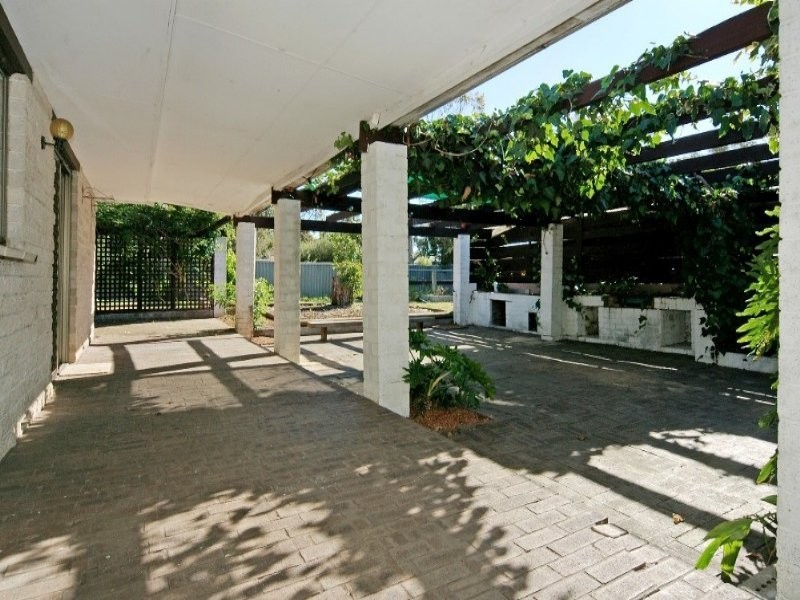 7 Banjup Road, Greenfields WA 6210