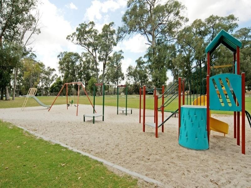 7 Banjup Road, Greenfields WA 6210