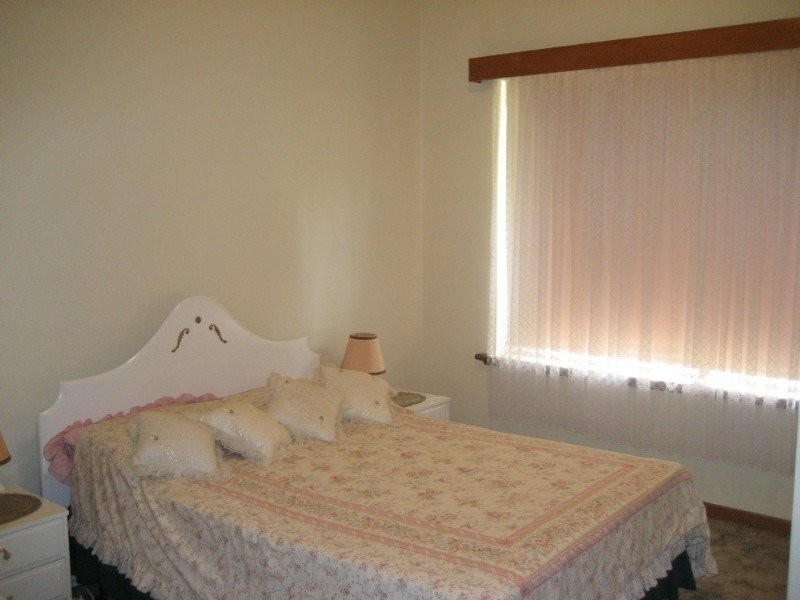 25 Gillark Street, Dudley Park WA 6210