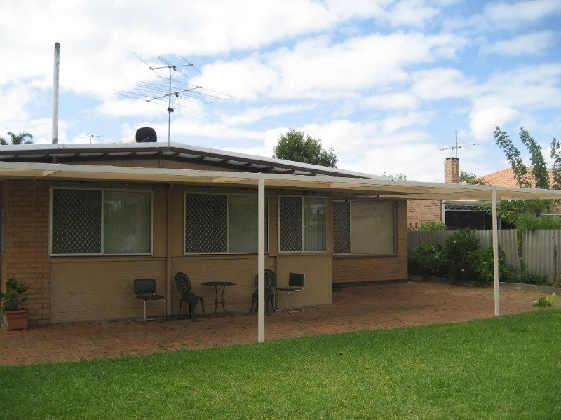 25 Gillark Street, Dudley Park WA 6210