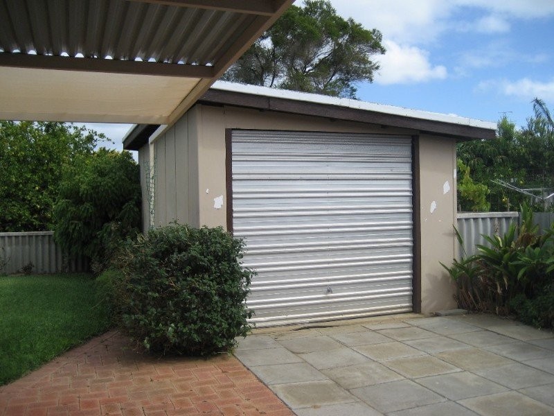 25 Gillark Street, Dudley Park WA 6210