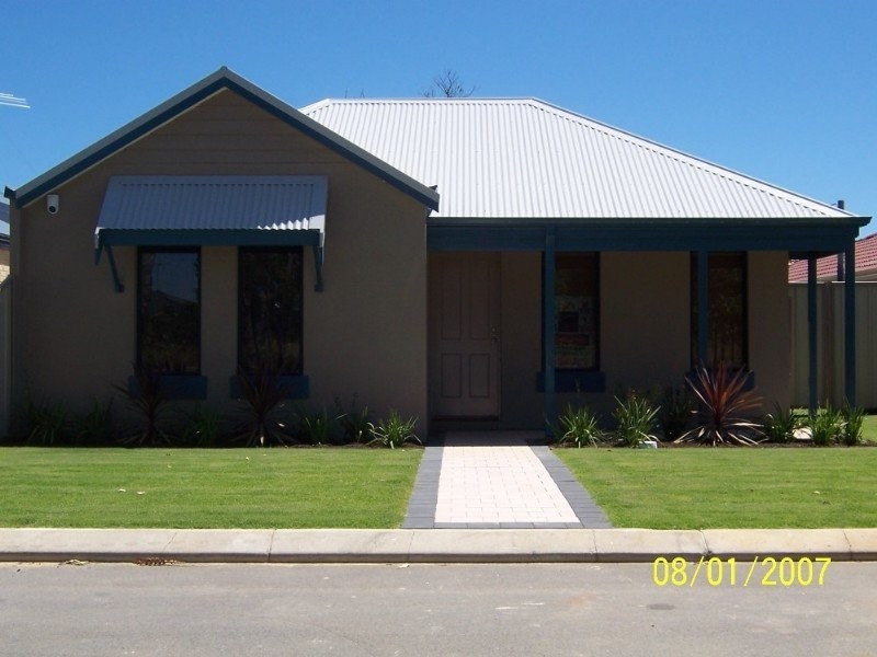 16 Moorhen Green, Dudley Park WA 6210