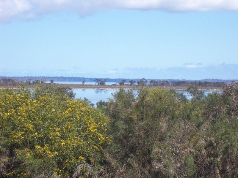 115 Hudson Drive, Dudley Park WA 6210