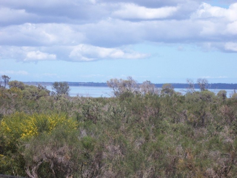 115 Hudson Drive, Dudley Park WA 6210