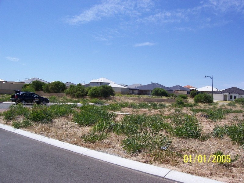 8 Harvest Chase, Madora Bay WA 6210