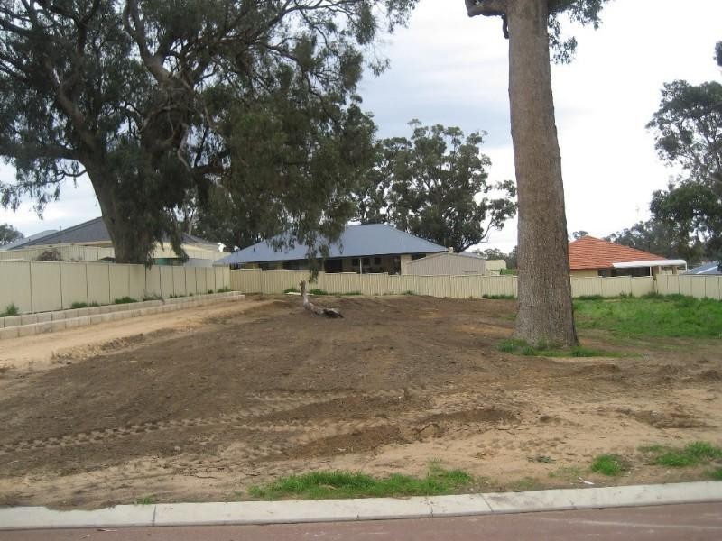 7 Bookara View, Lakelands WA 6180