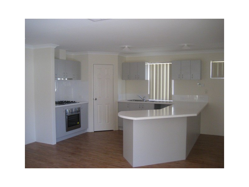 7A Iris Court, Coodanup WA 6210